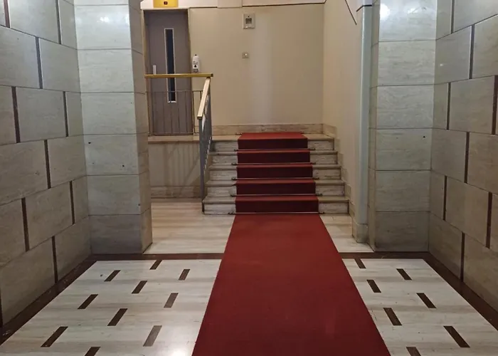 Savena House 게스트하우스 3*